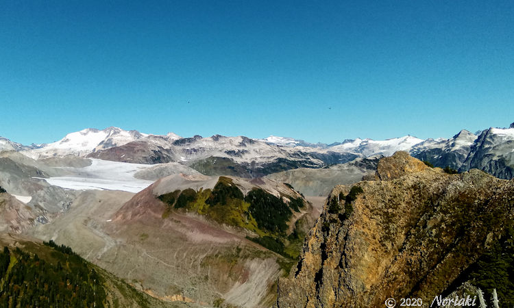 ページ一番上のダイアモンドヘッド以外に、360°の大パノラマの景色