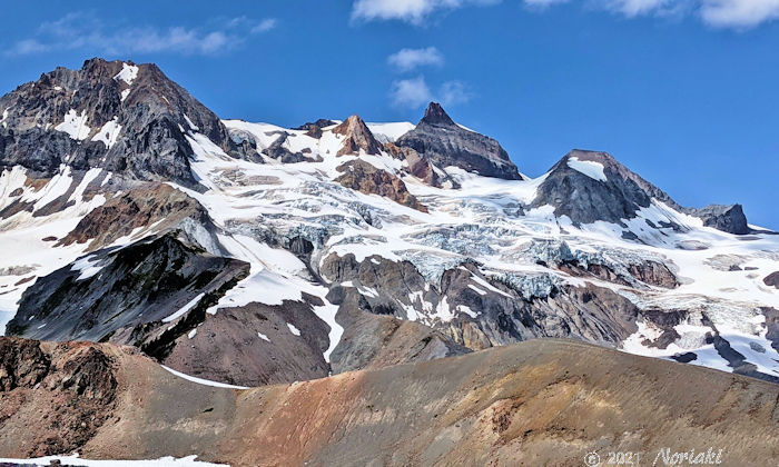 オパールコーンからダイヤモンドヘッド、ダルトロン、アットウエルピークが目前の景色