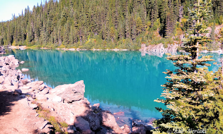 Garibaldi Lake の素晴らしい色が分かる写真